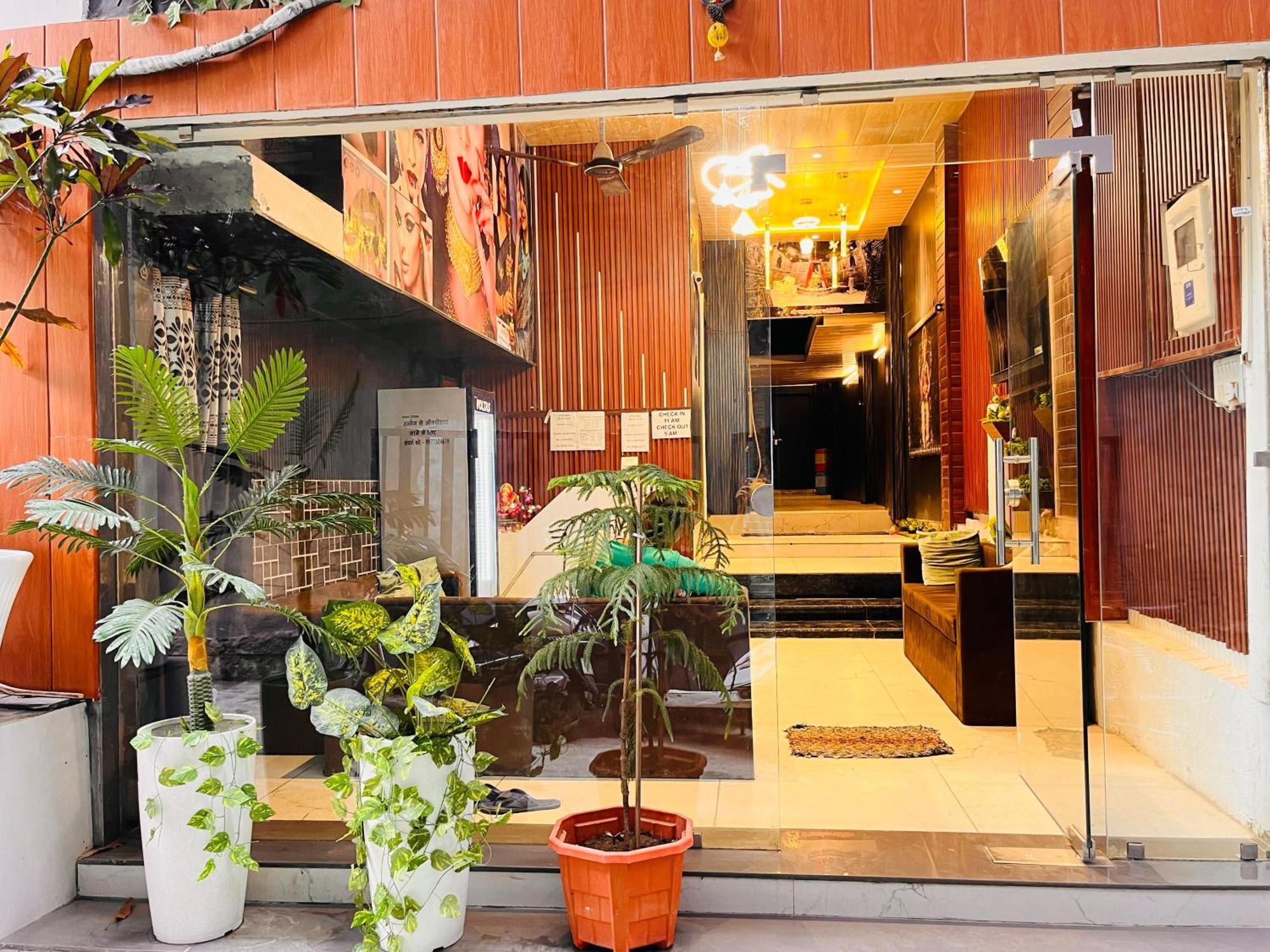 Pallav Guest House Удджайн Екстер'єр фото