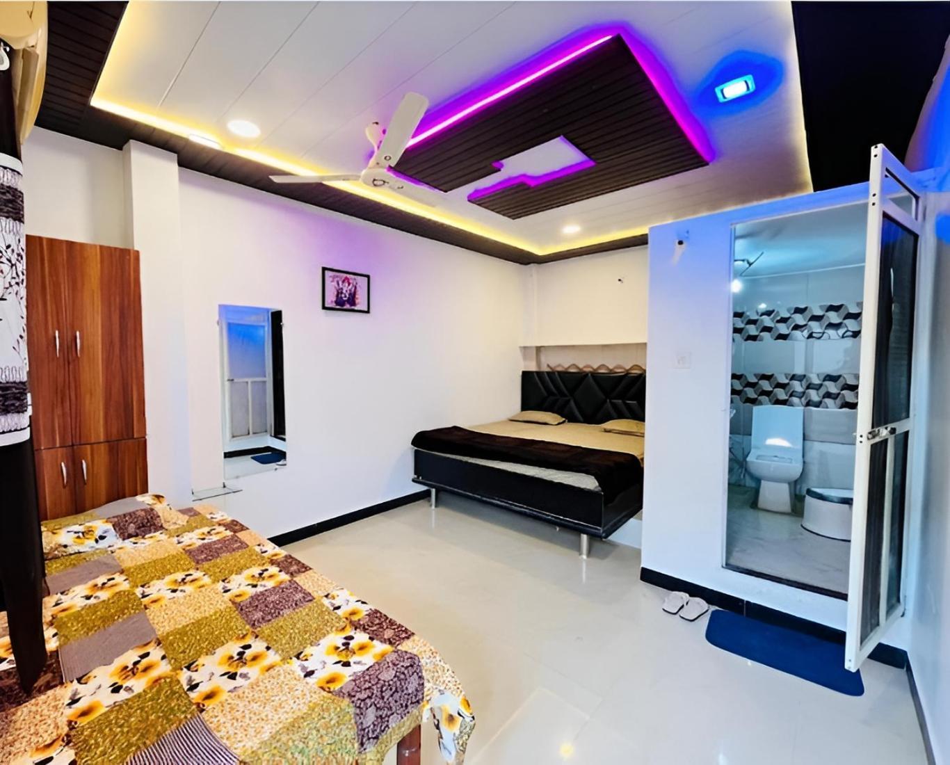 Pallav Guest House Удджайн Екстер'єр фото